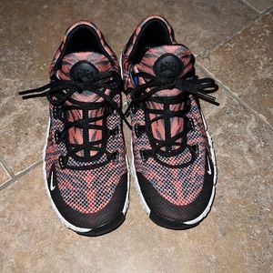 Womens Tiger Striped Metcon Training Sneakers
